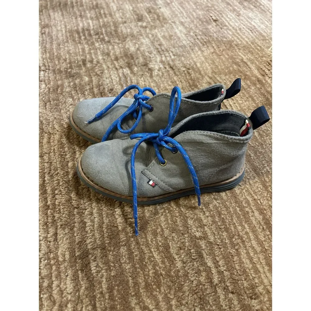 Boys Tommy Hilfiger Gray Suede with Blue Laces Casual Chukka Ankle Boots Size‎ 1